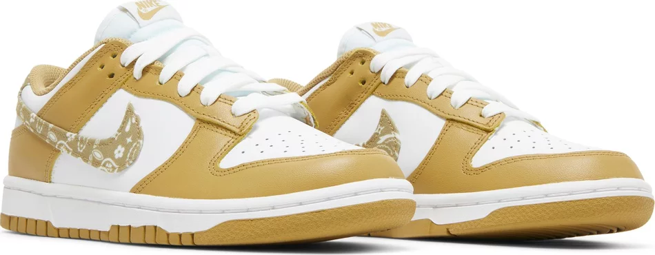 Nike Dunk Low Essential