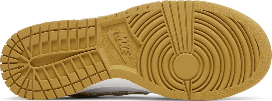 Nike Dunk Low Essential
