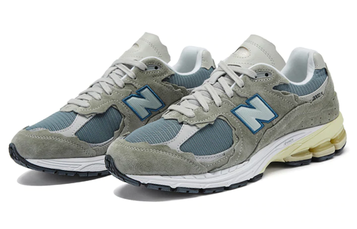 New Balance 2002R
