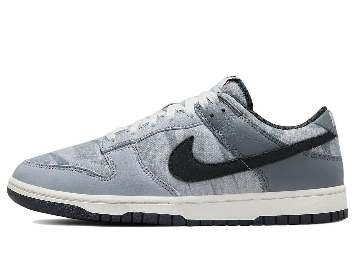 Nike Dunk Low SE