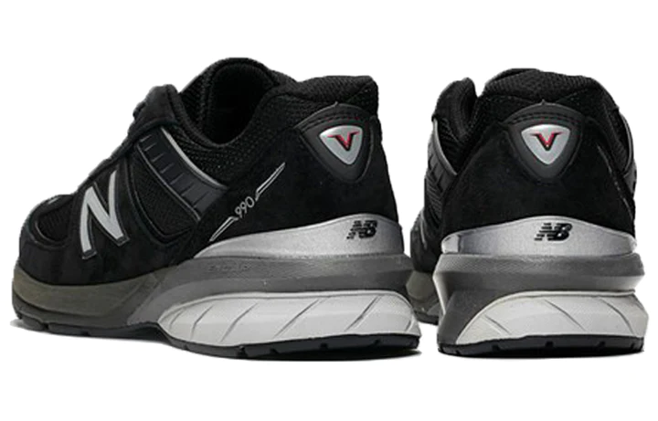New Balance 990 v5