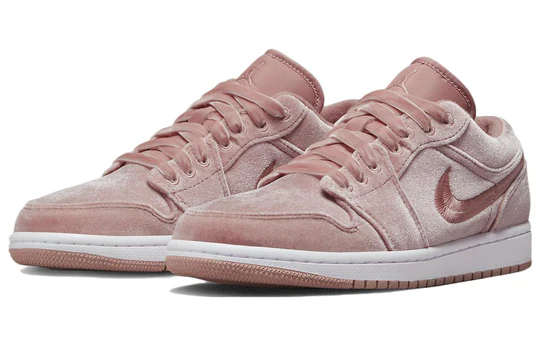 Air Jordan 1 Low SE