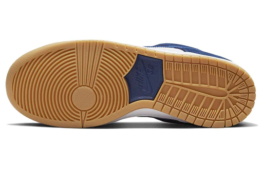 Nike SB Dunk Low