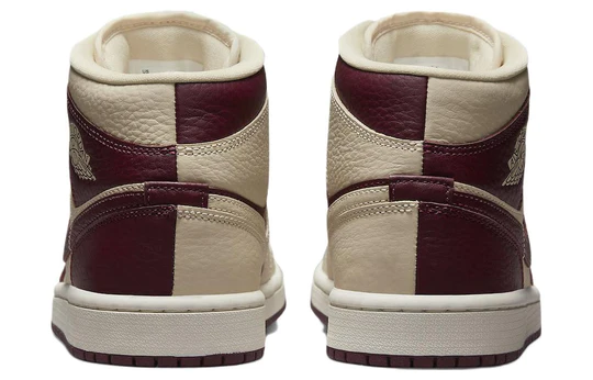 Air Jordan 1 Mid SE
