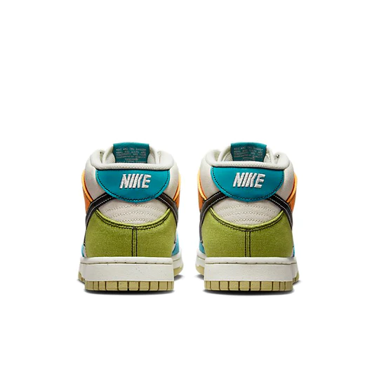 Nike Dunk Mid