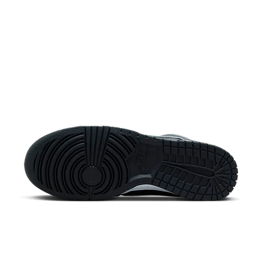 Nike Dunk Mid