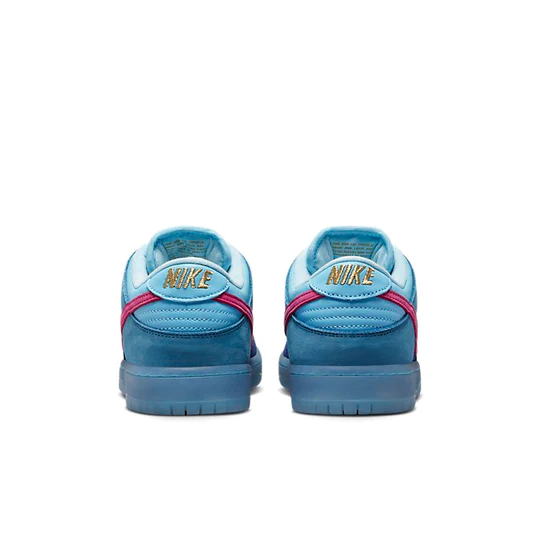 Nike SB Dunk Low