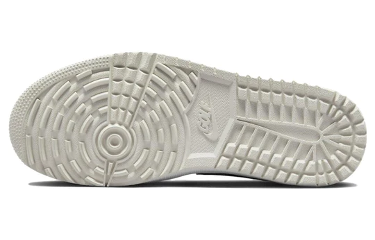 Air Jordan 1 Retro Low Golf