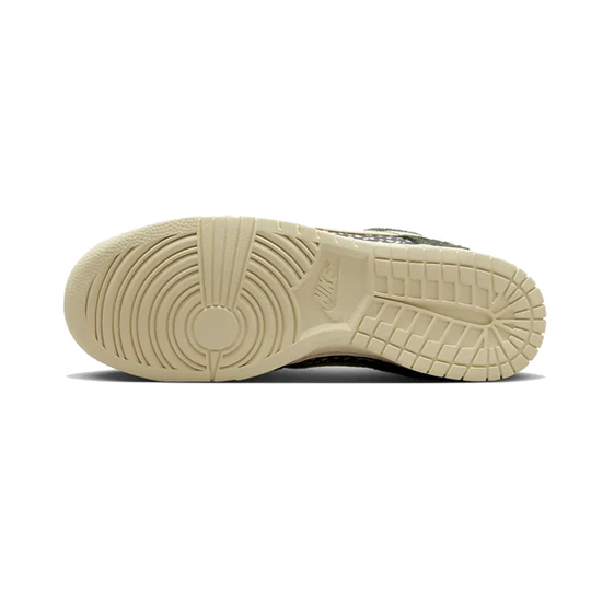 Nike Dunk Low SE