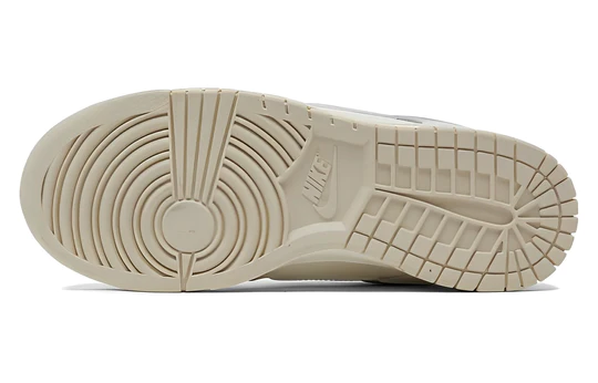 Nike Dunk Low ESS