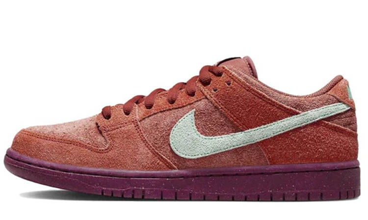 Nike SB Dunk Low Mystic Red Rosewood