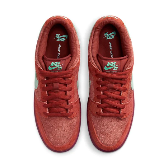 Nike SB Dunk Low