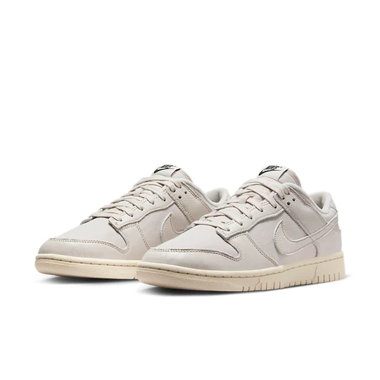 Nike Dunk Low Premium
