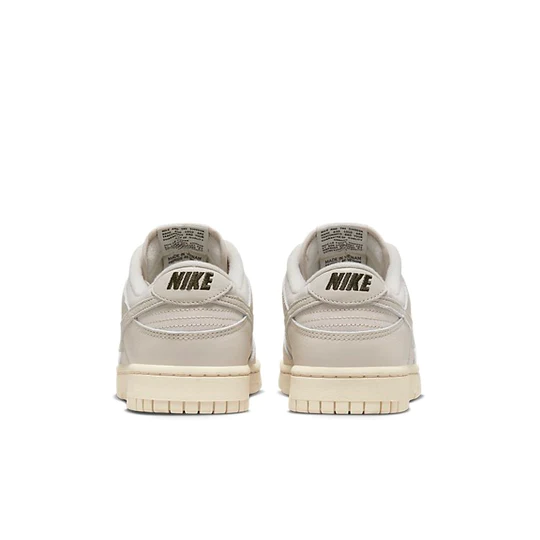 Nike Dunk Low Premium
