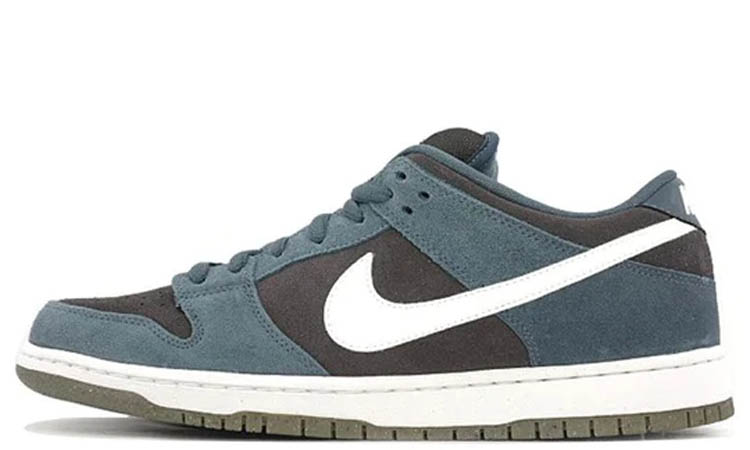 Nike SB Dunk Low Pro