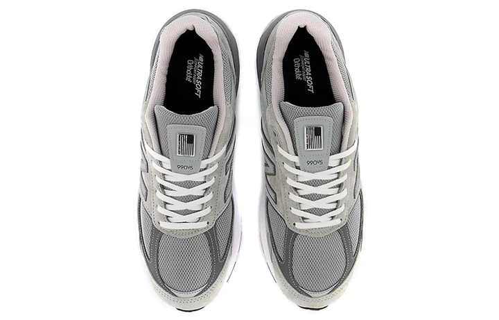 New Balance 990v5
