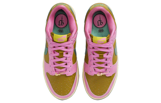 Nike Dunk Low QS