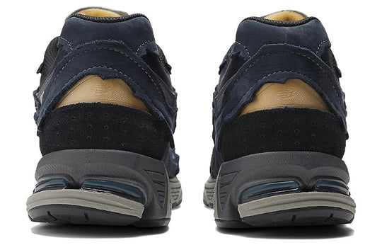 New Balance 2002R