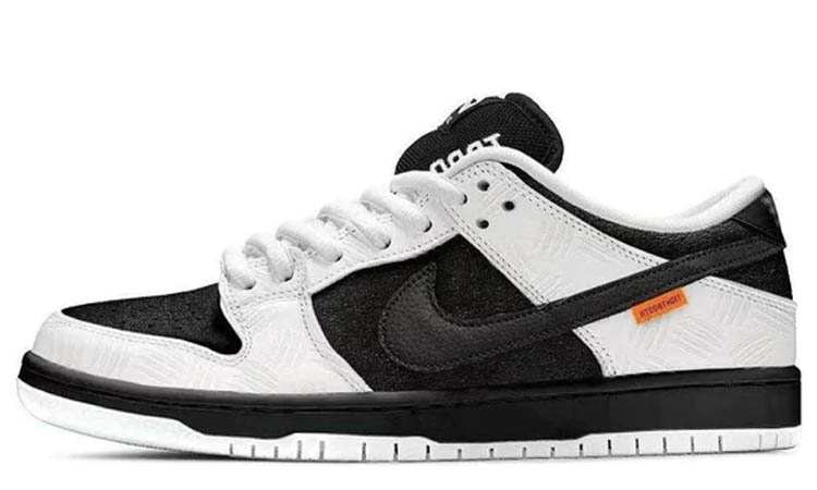 Nike SB Dunk Low Tightboth