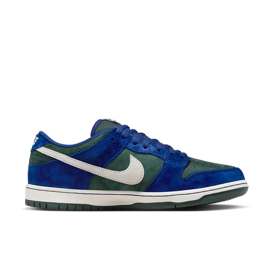 Nike SB Dunk Low