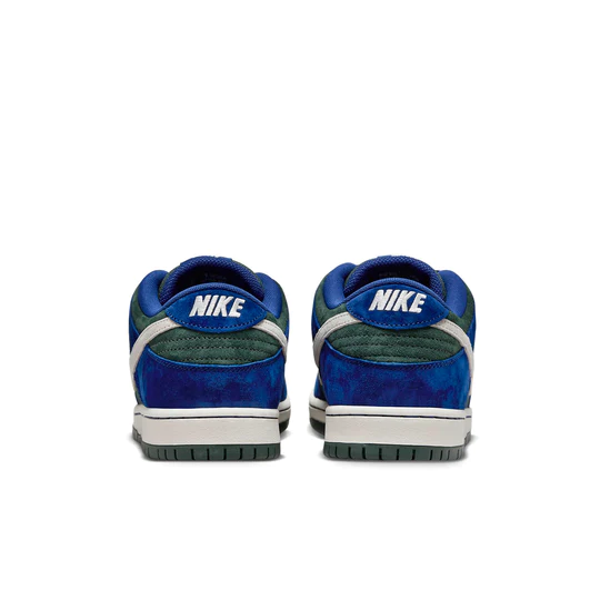 Nike SB Dunk Low