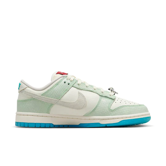 Nike Dunk Low LX