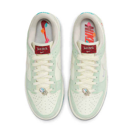 Nike Dunk Low LX
